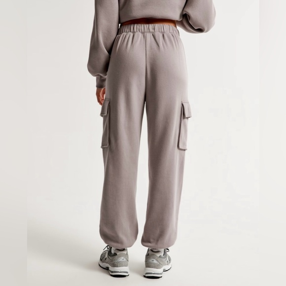 Abercrombie & Fitch Cargo Joggers Large - Picture 5 of 6